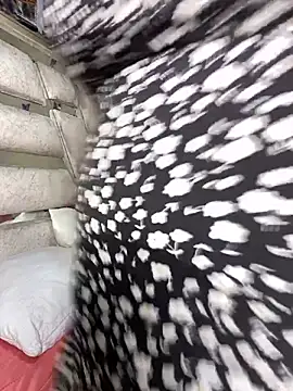 Vliacoooper2 online show from 10/19/25, 05:52