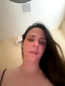 Snapshot of Lady_LauraRose chatting on 10/10/25, 05:23 Lady LauraRose online show from 10/10/25, 05:23