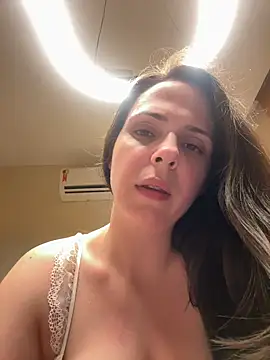 Snapshot of Lady_LauraRose chatting on 11/08/25, 12:00 Lady LauraRose online show from 11/08/25, 12:00