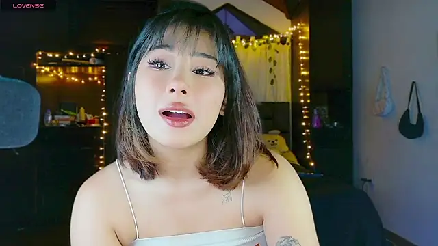 Shisuku Sophi online show from 03/22/26, 11:30