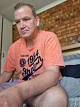 wallacelegend online show from 11/06/25, 07:09