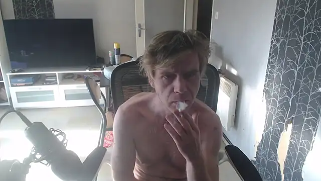 Snapshot of Ahriman58 chatting on 03/17/26, 03:37 Ahriman58 online show from 03/17/26, 03:37