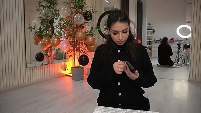 EmmaBlanco online show from 11/14/25, 08:18