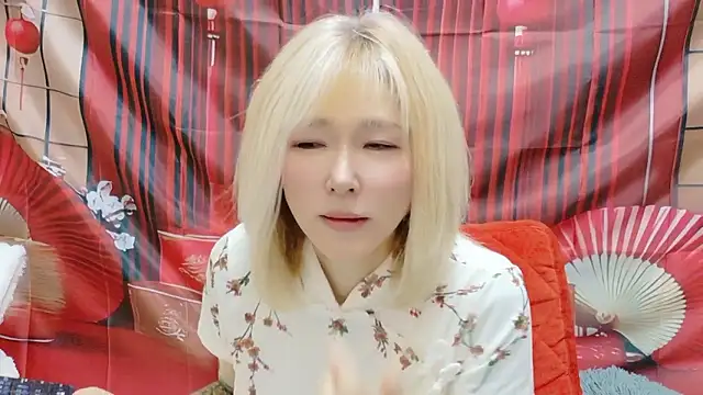 Snapshot of kimagure-fu- chatting on 05/19/26, 01:39 kimagure-fu- online show from 05/19/26, 01:39