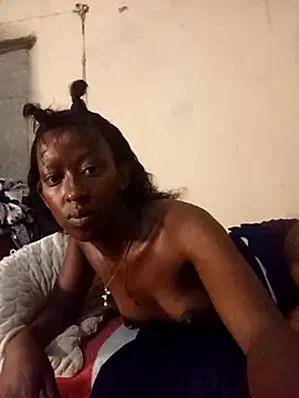 RFeltomWhitJ online show from 10/22/25, 03:40