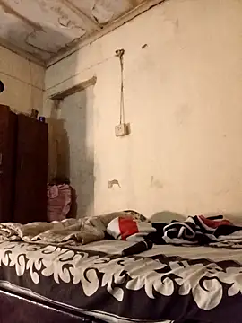 RFeltomWhitJ online show from 12/05/25, 02:53