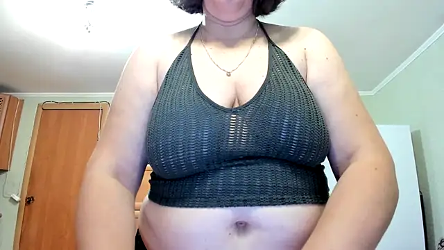 KATTYWARM  online show from 11/17/25, 08:36