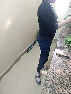 Pihu Chopra online show from 12/02/25, 03:45