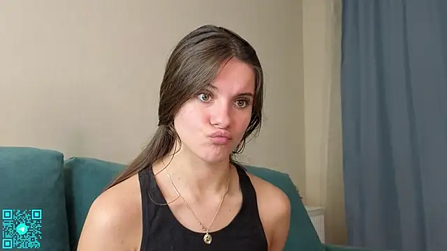 Snapshot of chloemilka chatting on 09/19/25, 05:46 chloemilka online show from 09/19/25, 05:46