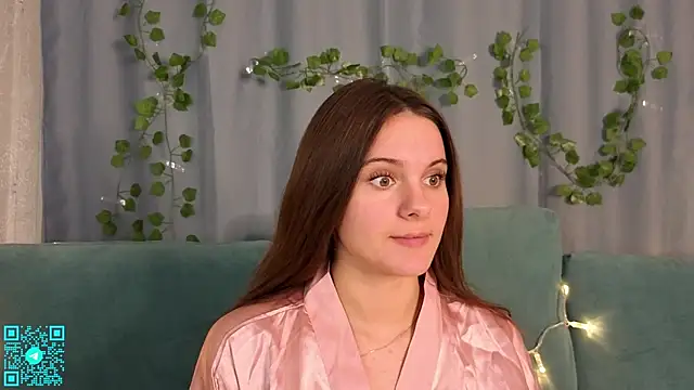 Snapshot of chloemilka chatting on 10/03/25, 06:38 chloemilka online show from 10/03/25, 06:38