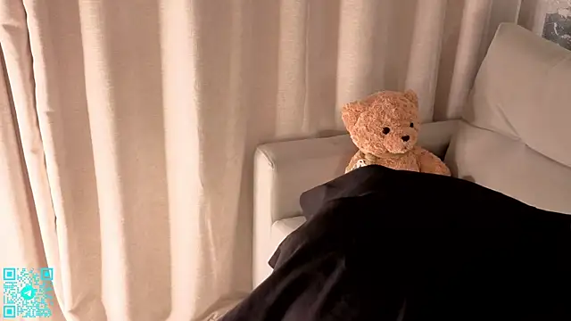 chloemilka online show from 04/19/26, 06:10