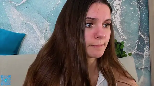 Snapshot of chloemilka chatting on 06/11/26, 06:28 chloemilka online show from 06/11/26, 06:28