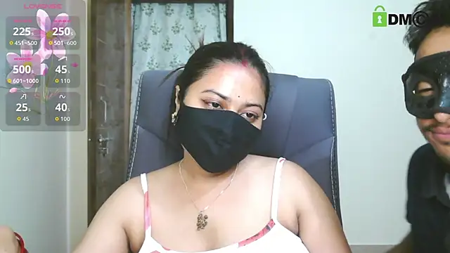 SassyWildCouple online show from 04/18/26, 08:42