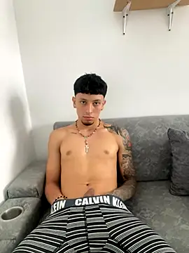 Stiven x0 online show from 11/23/25, 03:45