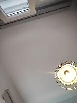 sarahpearlx online show from 10/31/25, 04:30