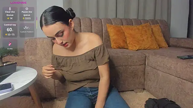 elizabeth lamer online show from 04/24/26, 01:08