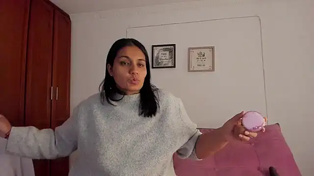 selena jhonson online show from 04/20/26, 01:14