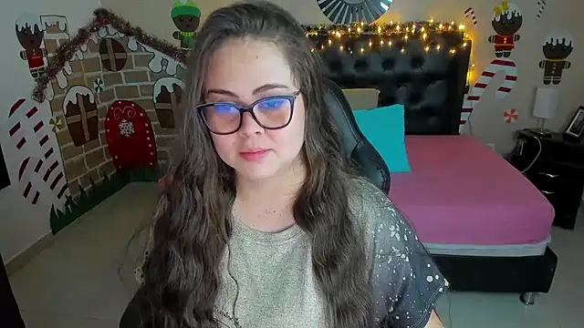 LolaVillalobos online show from 12/05/25, 12:14