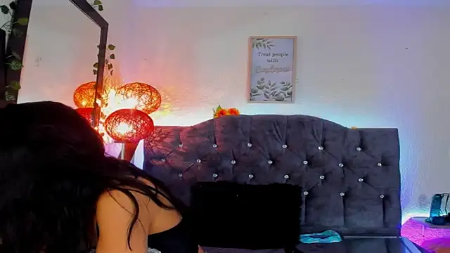 karol rose online show from 12/03/25, 03:54