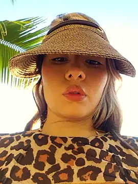 Natasanz online show from 12/22/25, 10:07