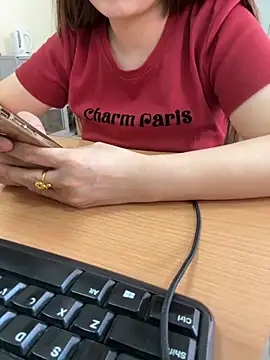 PhuongNhi21 online show from 09/15/25, 01:49