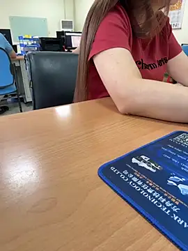 PhuongNhi21 online show from 10/13/25, 12:43