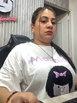 megvibes online show from 10/17/25, 04:42