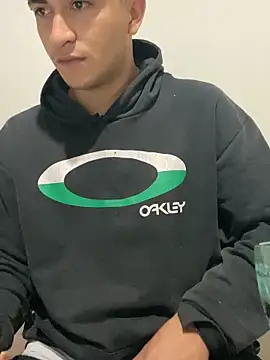 Snapshot of Tavinho067 chatting on 10/30/25, 04:36 Tavinho067 online show from 10/30/25, 04:36