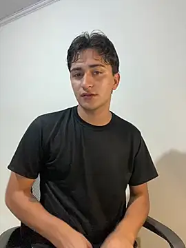 Tavinho067 online show from 04/26/26, 12:30