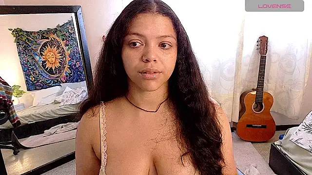 Snapshot of Amanda_sweet chatting on 07/07/26, 02:21 Amanda sweet online show from 07/07/26, 02:21