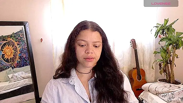 Snapshot of Amanda_sweet chatting on 07/28/26, 01:32 Amanda sweet online show from 07/28/26, 01:32