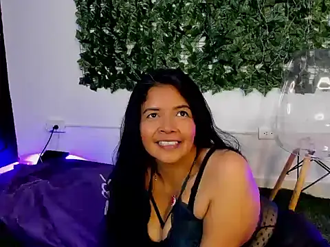 DianaOchoa  online show from 04/12/26, 05:29