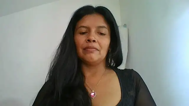 DianaOchoa  online show from 07/05/26, 04:36
