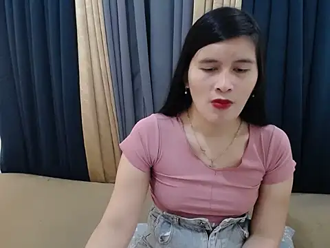 Snapshot of pinay_amaliax chatting on 09/21/25, 10:50 pinay amaliax online show from 09/21/25, 10:50
