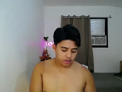 Hugecock2hundle intown online show from 11/25/25, 12:05