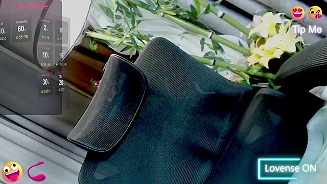 ts catalheya14 online show from 10/14/25, 03:57