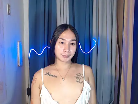 Snapshot of in_yourdreamstarxx chatting on 11/14/25, 03:44 in yourdreamstarxx online show from 11/14/25, 03:44