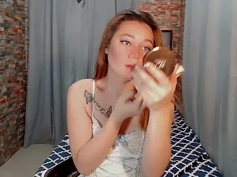 cutemac69 online show from 09/30/25, 09:31