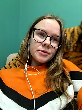  CherryBloom  online show from 10/07/25, 07:33