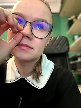  CherryBloom  online show from 10/14/25, 07:20