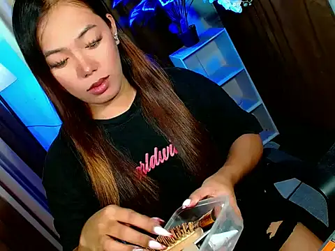 bigfattycocksonya27 online show from 02/04/26, 10:21