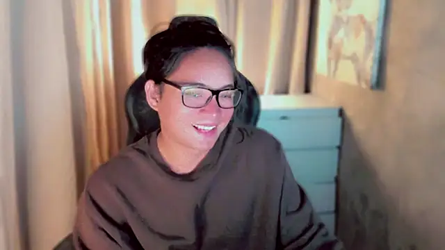 Snapshot of kaicromwell_ chatting on 09/10/25, 05:29 kaicromwell online show from 09/10/25, 05:29