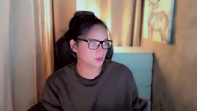 Snapshot of kaicromwell_ chatting on 09/16/25, 10:49 kaicromwell online show from 09/16/25, 10:49