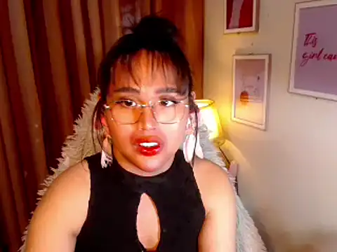 urmidnightcravingsxx online show from 04/09/26, 12:43