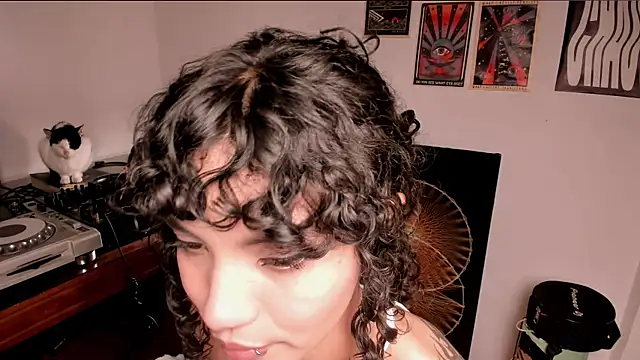 Nati     online show from 02/13/26, 02:35