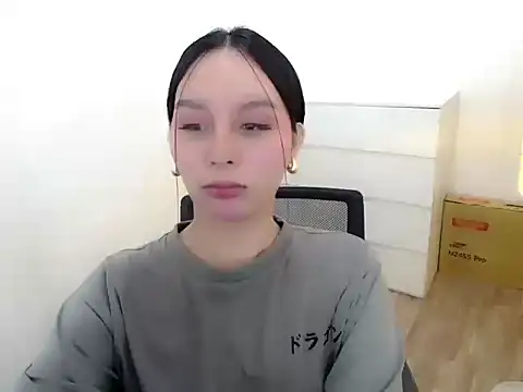 holly tabby online show from 11/16/25, 07:30