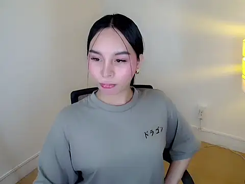 holly tabby online show from 01/15/26, 10:46