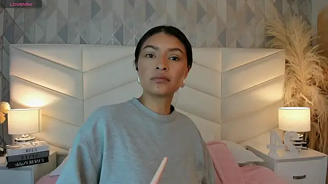 victoria   jonnes online show from 09/18/25, 12:40