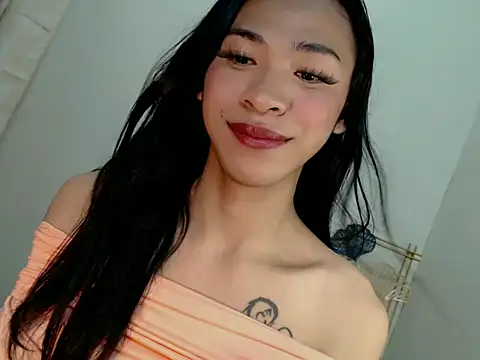 Annaloula online show from 11/21/25, 05:55