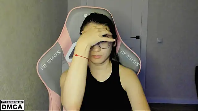 MeilideQian1 online show from 11/04/25, 03:11